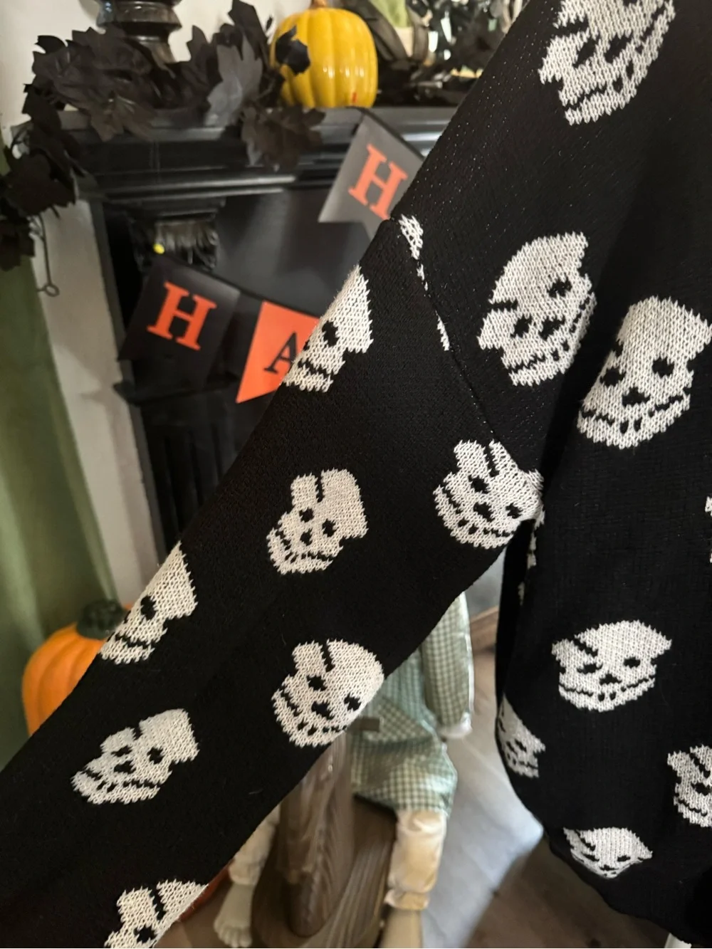 Black & White Skull Knit Cardigan Jacket NEW